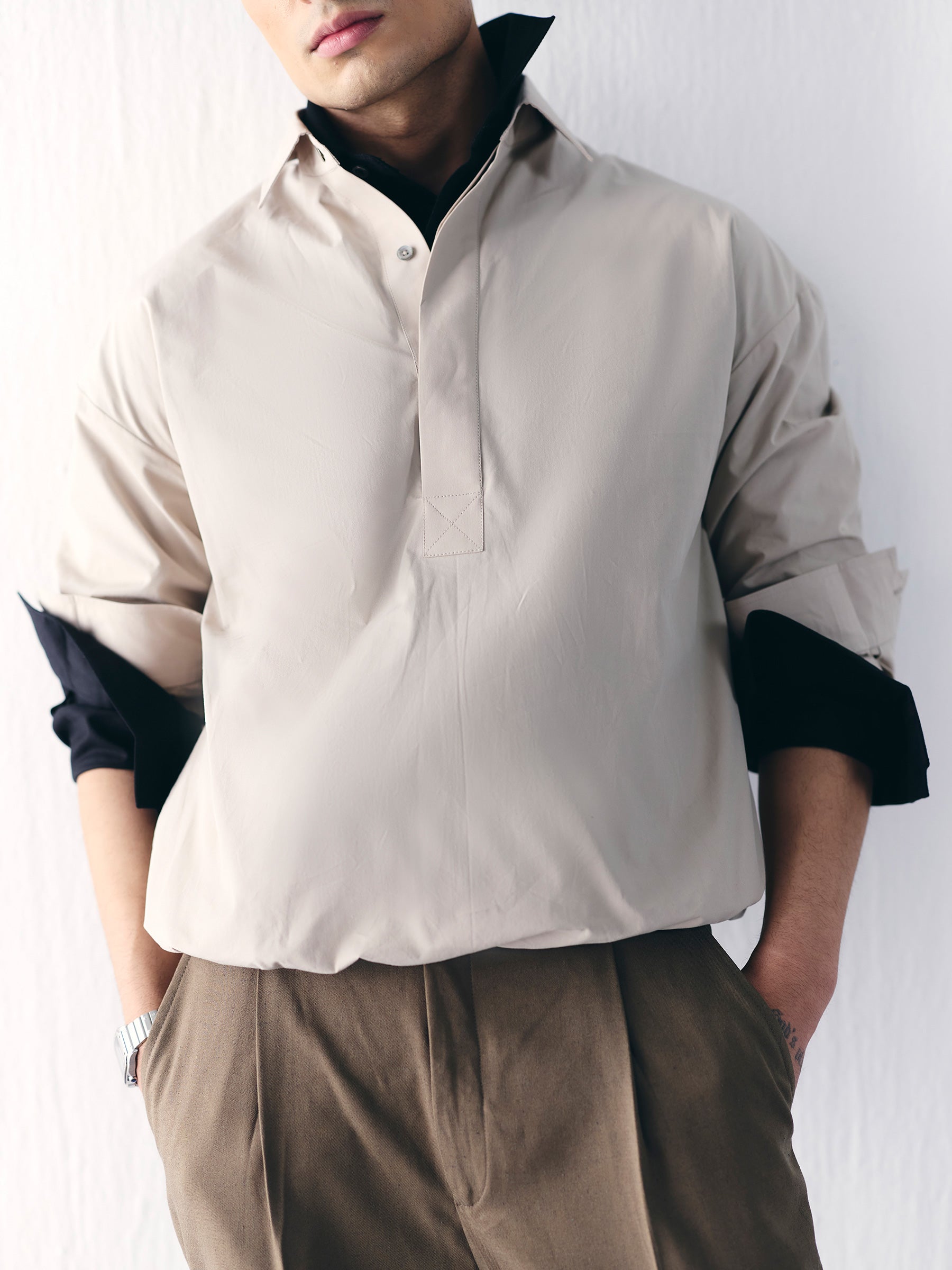 The Pull Shirt - Beige
