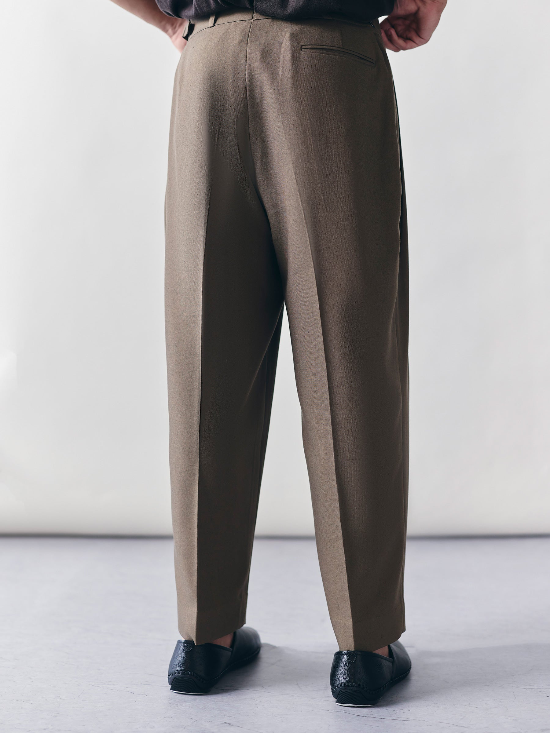 The Repose Trouser - Olive