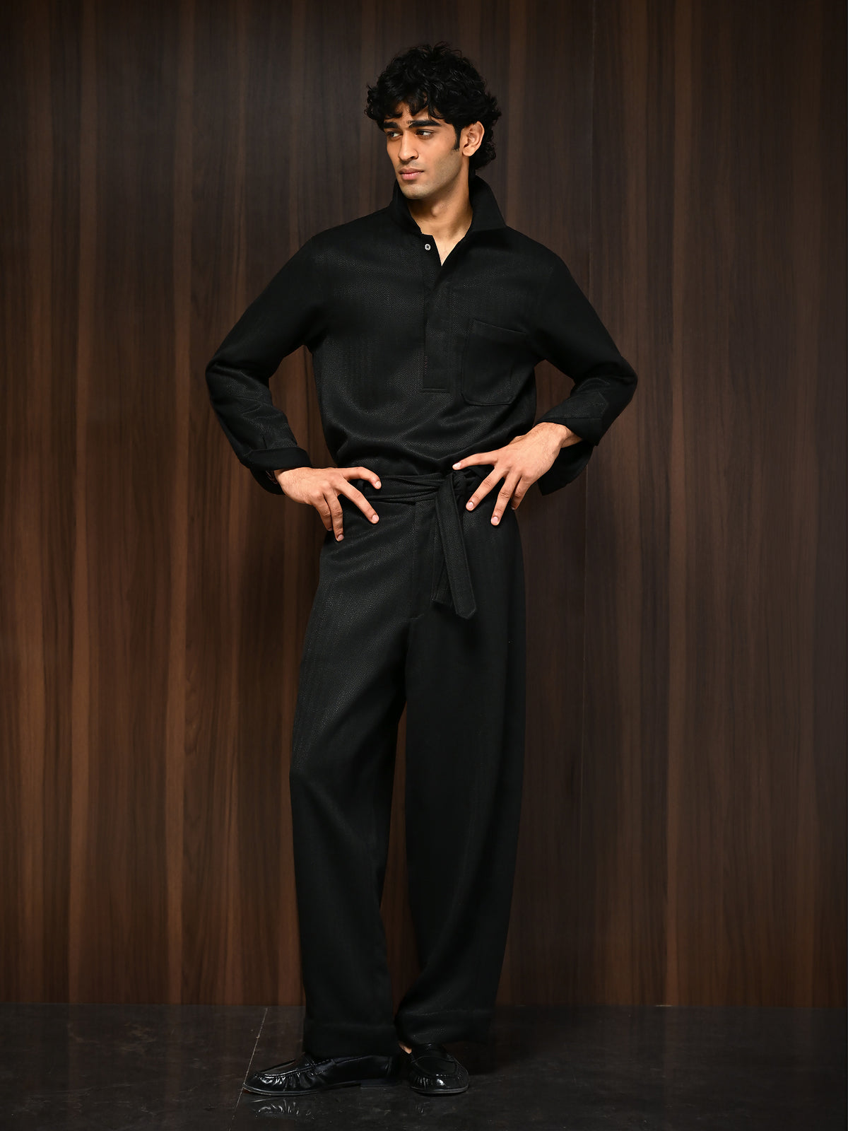 The Basis Shirt - Noir Black