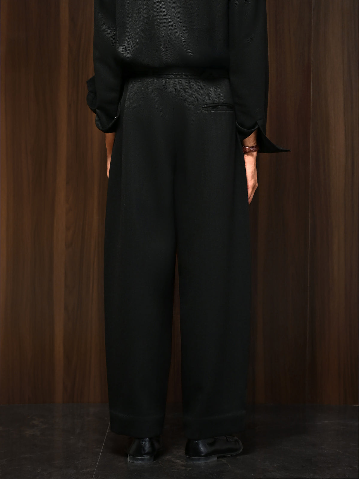The Outlay Trouser - Noir Black