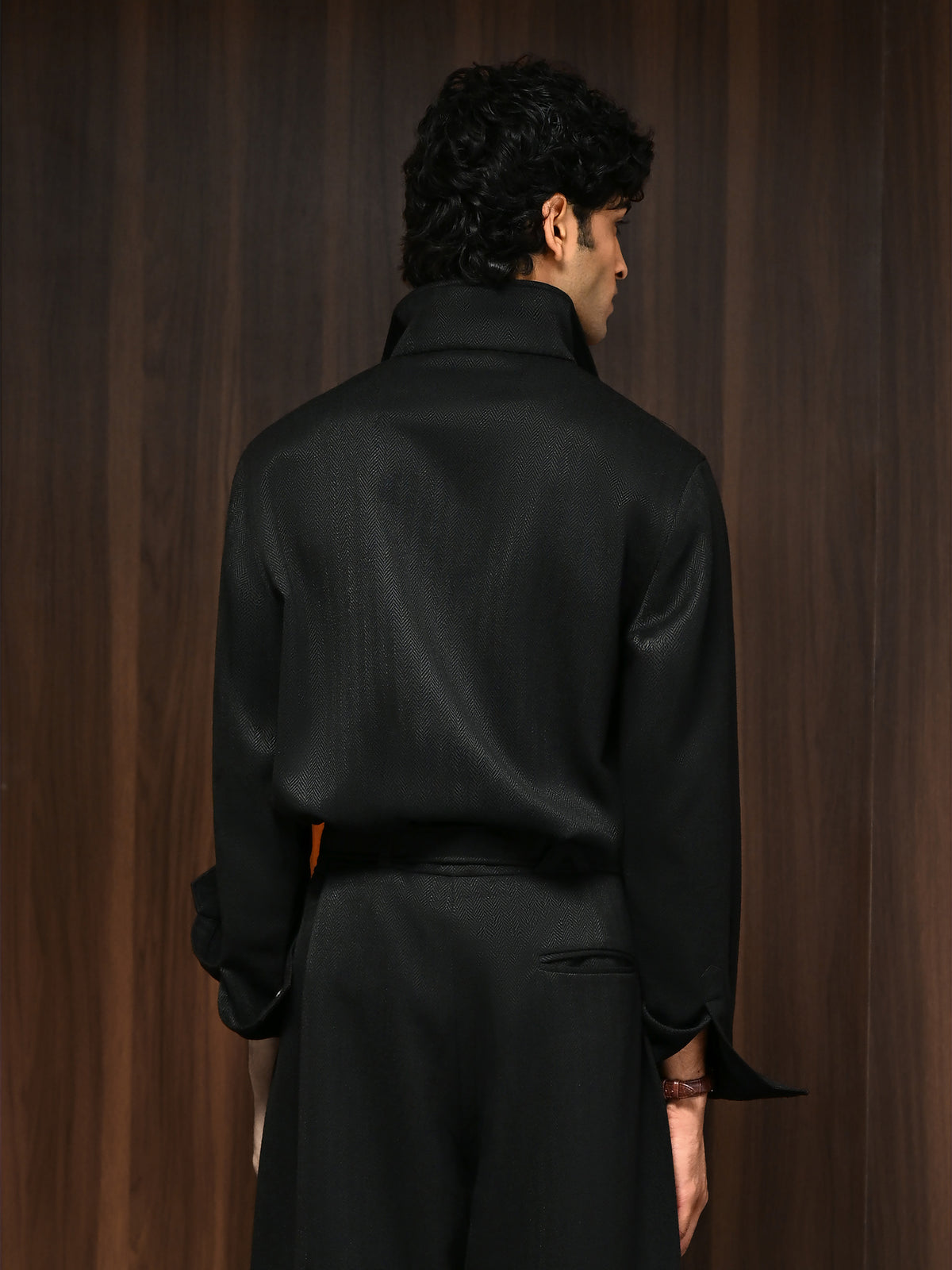The Basis Shirt - Noir Black