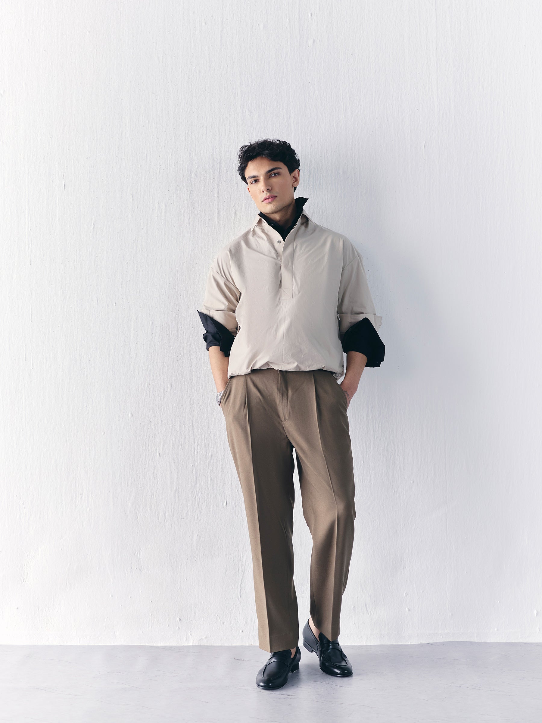 The Pull Shirt - Beige